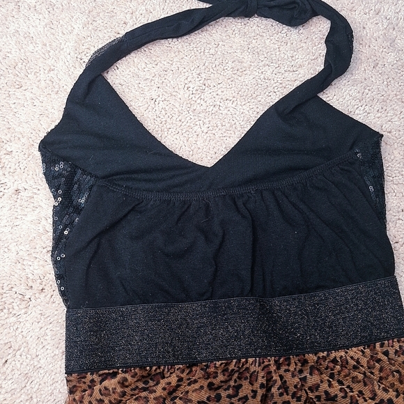 Rachael And Chloe Open Back Sequin Mini Short and lined Dress. Size small - Picture 5 of 6